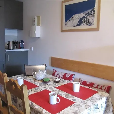 Lägenhet - Pour 4 Avec Kitchenette Equipee Proche Des Pistes - Fr-1-637-47 *